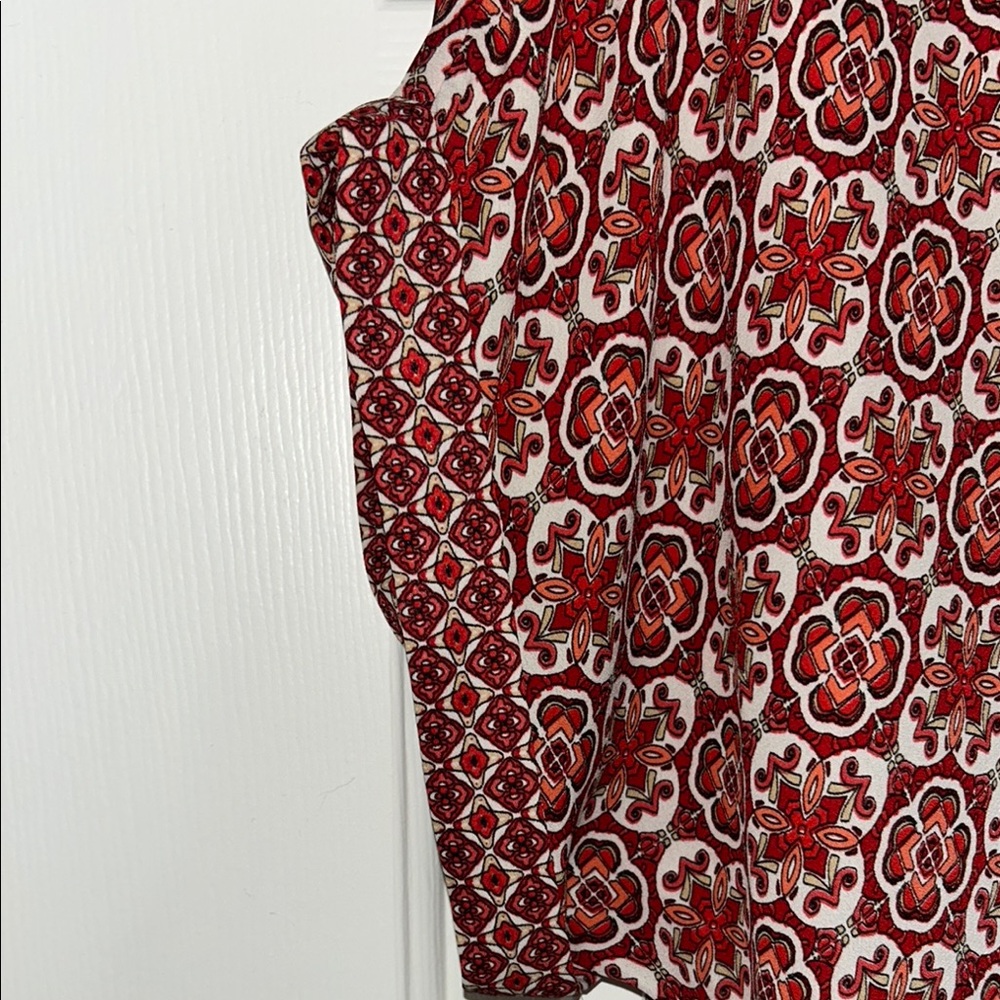Max Studio Women's Red Patterned Top - Picture 4 of 7
